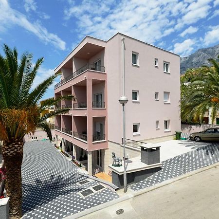 Villa Cavar, Apartments Close To The Beach Makarska Kültér fotó