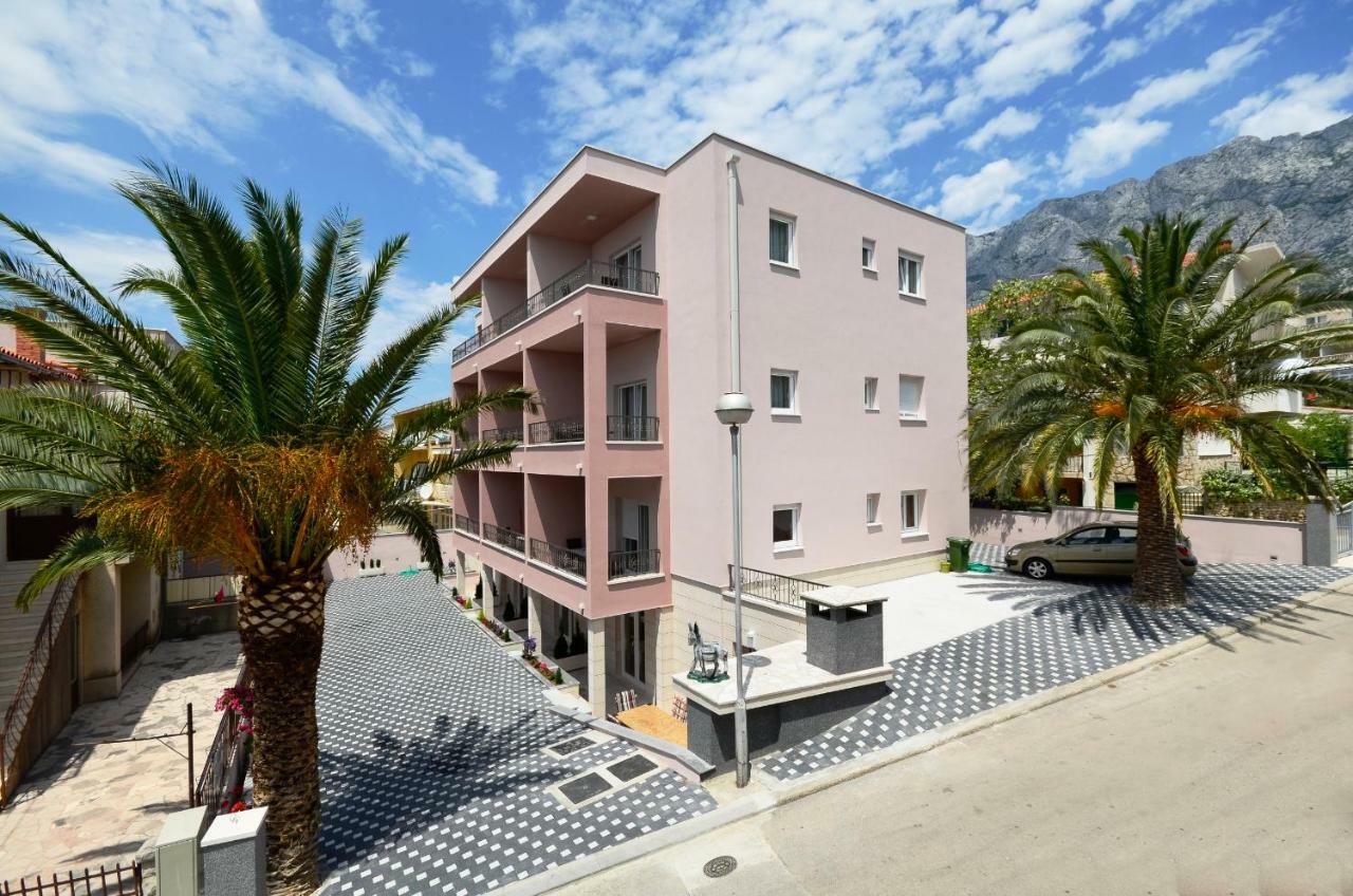 Villa Cavar, Apartments Close To The Beach Makarska Kültér fotó